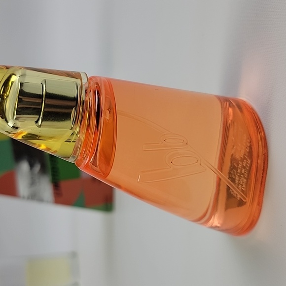 Not for Everybody Daring Woman Eau de Toilette Natural Spray by Bruno Banani - Picture 4 of 5